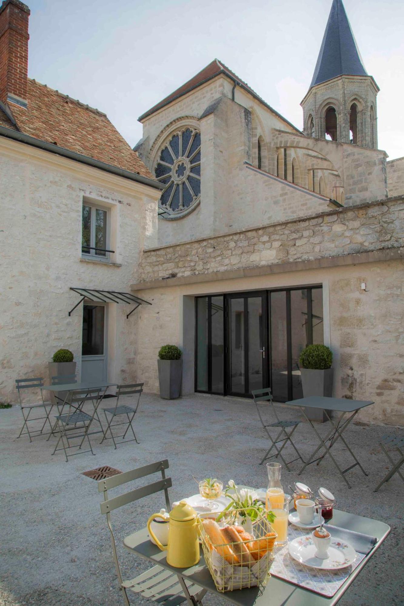 Le Presbytere De Thiverval Extérieur photo